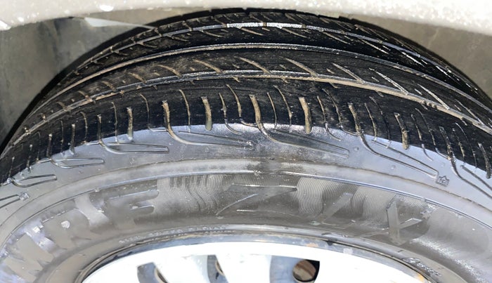 2018 Maruti Dzire VXI, Petrol, Manual, 80,225 km, Left Front Tyre Tread