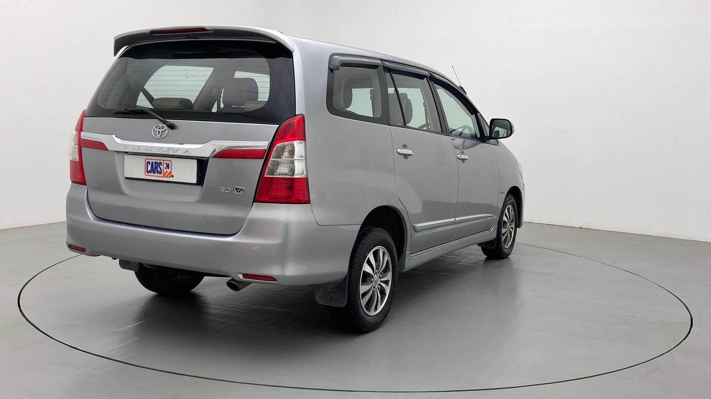 2015 Toyota Innova 2.5 VX 7 STR BS IV, Diesel, Manual, 1,50,687 km, Right Back Diagonal (45- Degree) View
