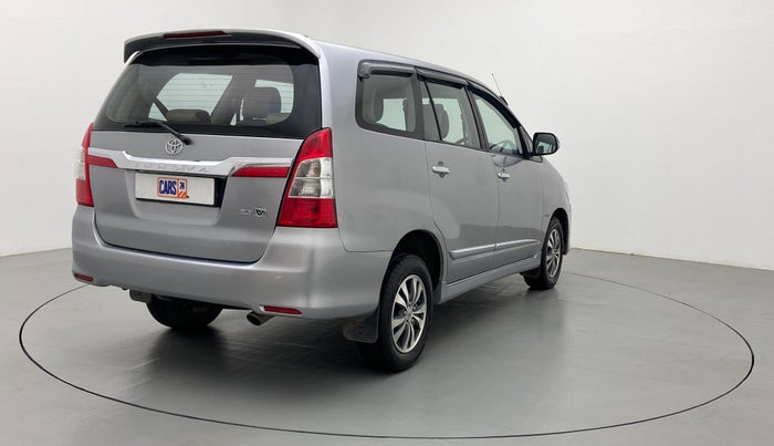 2015 Toyota Innova 2.5 VX 7 STR BS IV, Diesel, Manual, 1,50,687 km, Right Back Diagonal (45- Degree) View