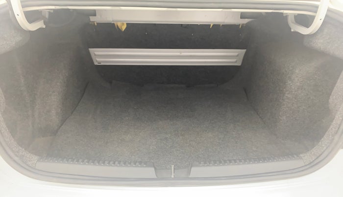 2020 Skoda Rapid ACTIVE 1.0 TSI, Petrol, Manual, 39,463 km, Boot Inside