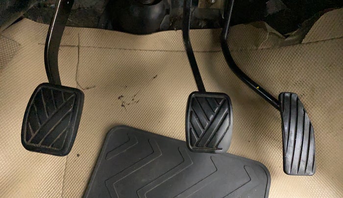 2018 Maruti Wagon R 1.0 VXI, Petrol, Manual, 54,312 km, Pedals