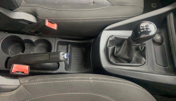 2016 Ford New Figo TITANIUM 1.2 PETROL MT, Petrol, Manual, 57,327 km, Gear Lever