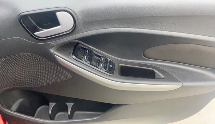 2016 Ford New Figo TITANIUM 1.2 PETROL MT, Petrol, Manual, 57,327 km, Driver Side Door Panels Control