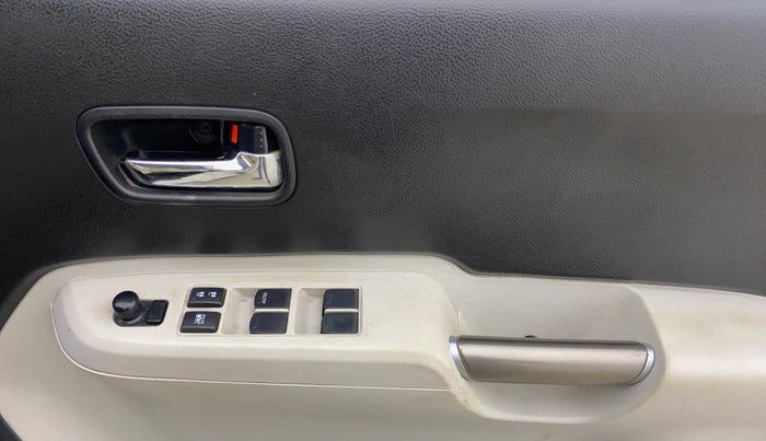 2017 Maruti IGNIS ZETA 1.2, Petrol, Manual, 70,417 km, Driver Side Door Panels Control