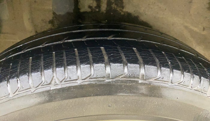 2017 Maruti IGNIS ZETA 1.2, Petrol, Manual, 70,417 km, Right Rear Tyre Tread