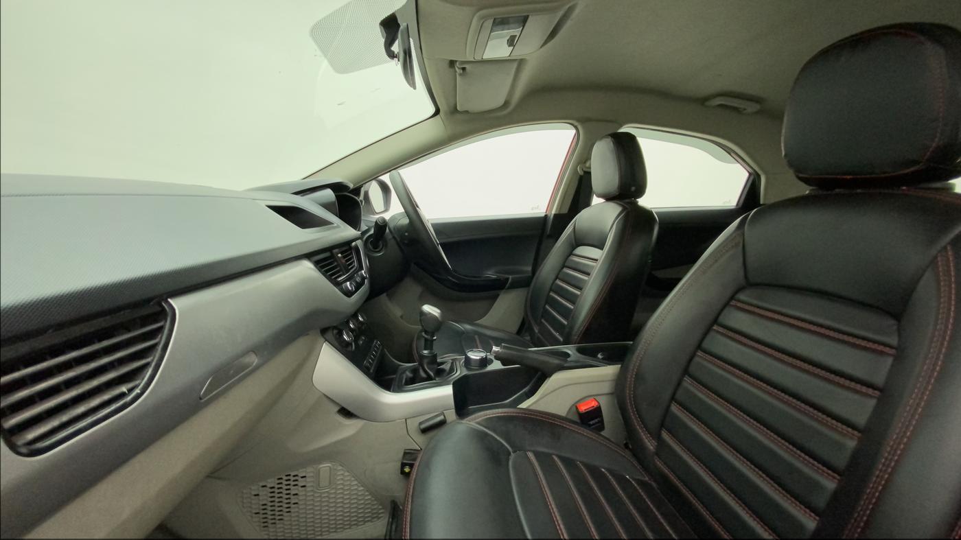 2019 Tata NEXON XM PETROL, Petrol, Manual, 44,159 km, Right Side Front Door Cabin