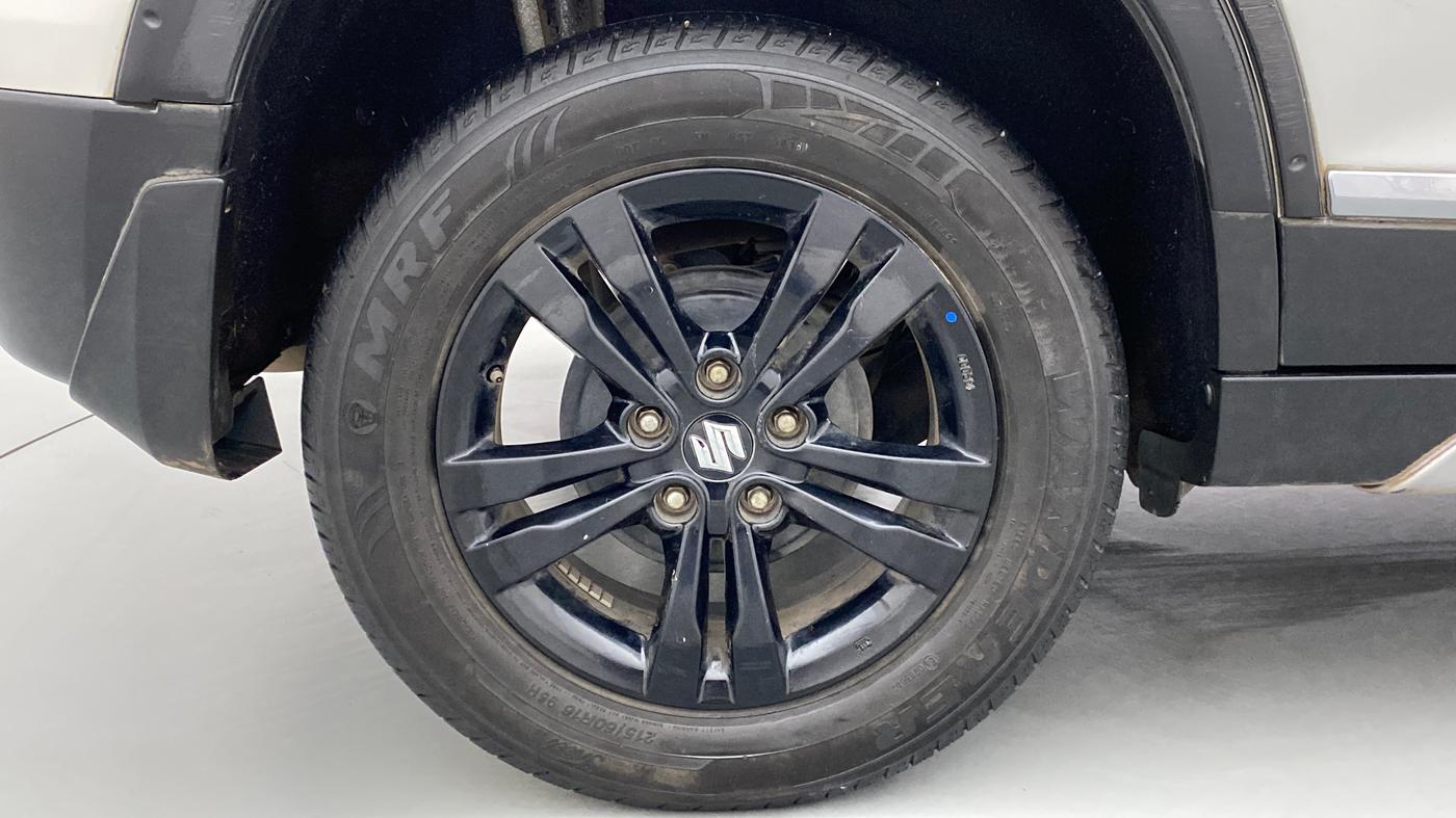 2019 Maruti Vitara Brezza ZDI + AMT, Diesel, Automatic, 50,828 km, Right Rear Wheel