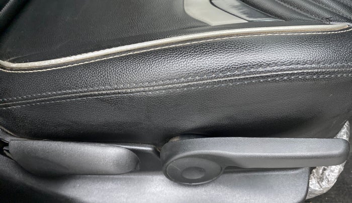 2019 Maruti Vitara Brezza ZDI + AMT, Diesel, Automatic, 50,828 km, Driver Side Adjustment Panel