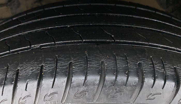 2019 Maruti Vitara Brezza ZDI + AMT, Diesel, Automatic, 50,828 km, Left Front Tyre Tread