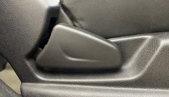 2017 Renault Kwid RXT 1.0 AMT, Petrol, Automatic, 44,724 km, Driver Side Adjustment Panel