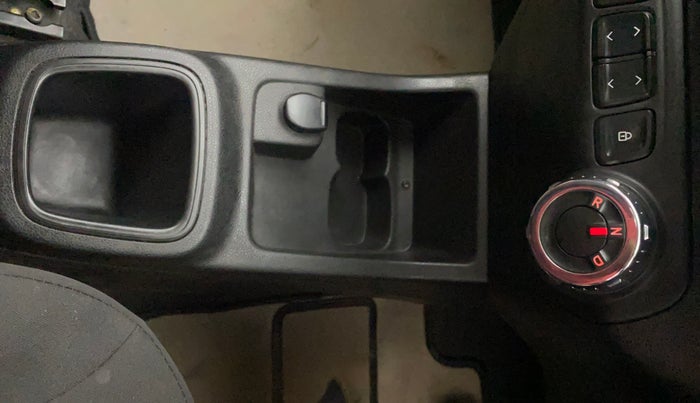 2017 Renault Kwid RXT 1.0 AMT, Petrol, Automatic, 44,724 km, Gear Lever