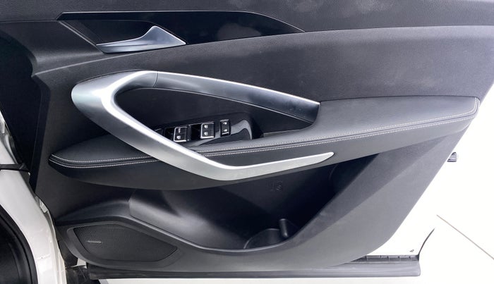 2020 MG HECTOR SHARP DCT PETROL, Petrol, Automatic, 15,022 km, Driver Side Door Panels Control