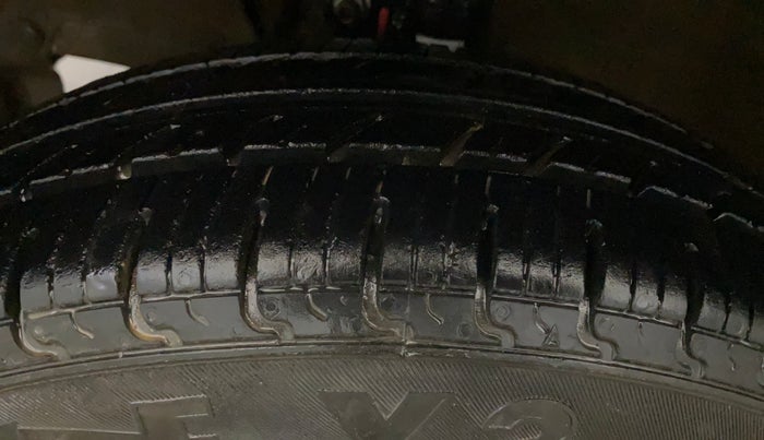 2019 Maruti New Wagon-R LXI CNG (O) 1.0, CNG, Manual, 83,328 km, Left Front Tyre Tread