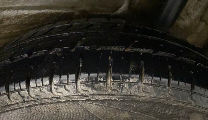 2019 Maruti New Wagon-R LXI CNG (O) 1.0, CNG, Manual, 83,328 km, Left Rear Tyre Tread