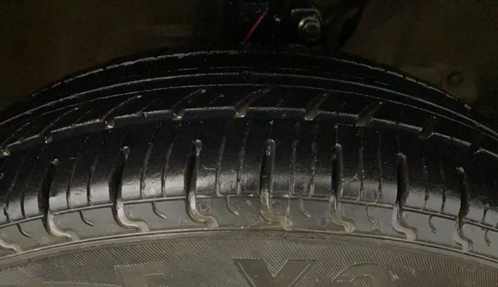 2019 Maruti New Wagon-R LXI CNG (O) 1.0, CNG, Manual, 83,328 km, Right Front Tyre Tread