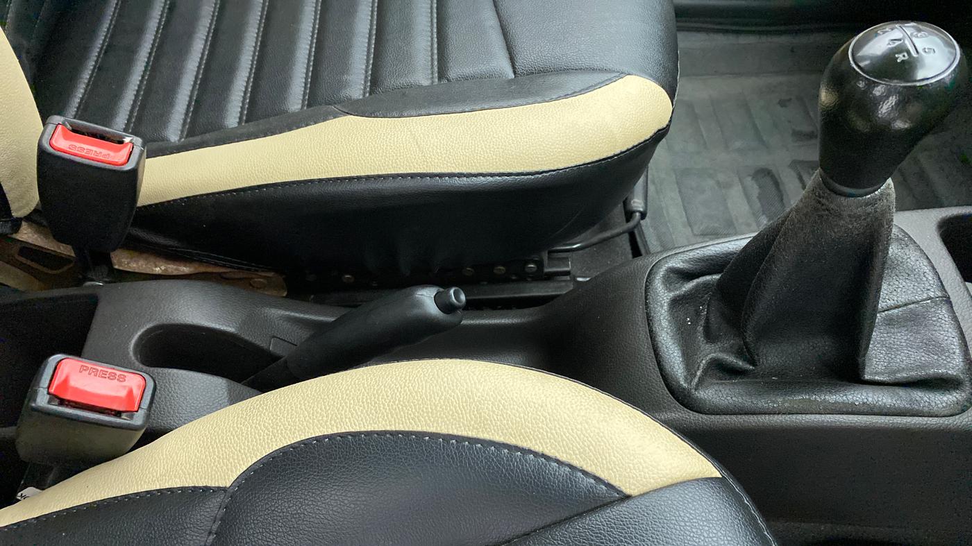 2014 Hyundai Eon MAGNA PLUS, Petrol, Manual, 75,005 km, Gear Lever