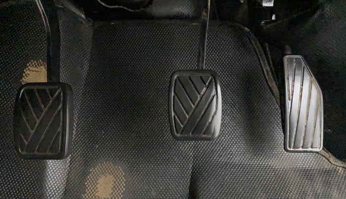 2019 Maruti New Wagon-R LXI CNG 1.0 L, CNG, Manual, 81,578 km, Pedals