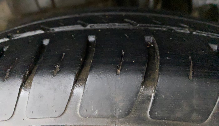 2018 Maruti Dzire VXI, Petrol, Manual, 53,572 km, Left Rear Tyre Tread