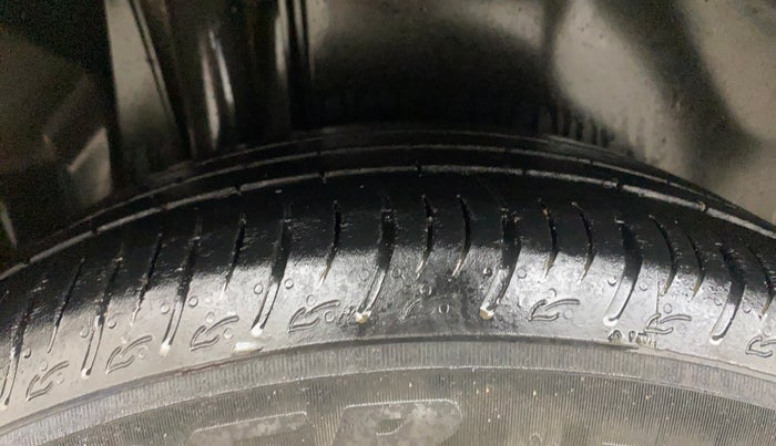 2021 Maruti S Cross ZETA 1.5, Petrol, Manual, 80,783 km, Right Rear Tyre Tread