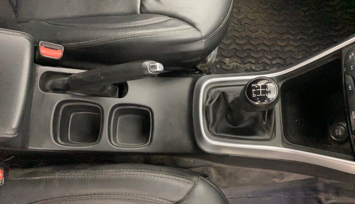 2021 Maruti S Cross ZETA 1.5, Petrol, Manual, 80,783 km, Gear Lever