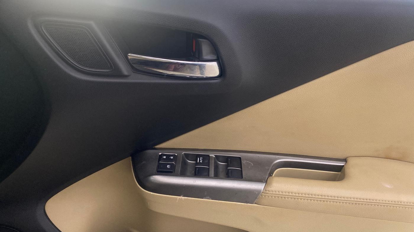 2016 Honda City 1.5L I-VTEC VX CVT, Petrol, Automatic, 48,972 km, Driver Side Door Panels Control