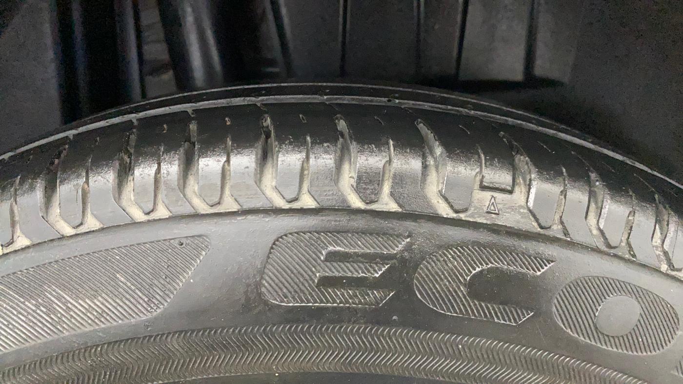 2020 Maruti Dzire VXI, Petrol, Manual, 43,698 km, Right Rear Tyre Tread