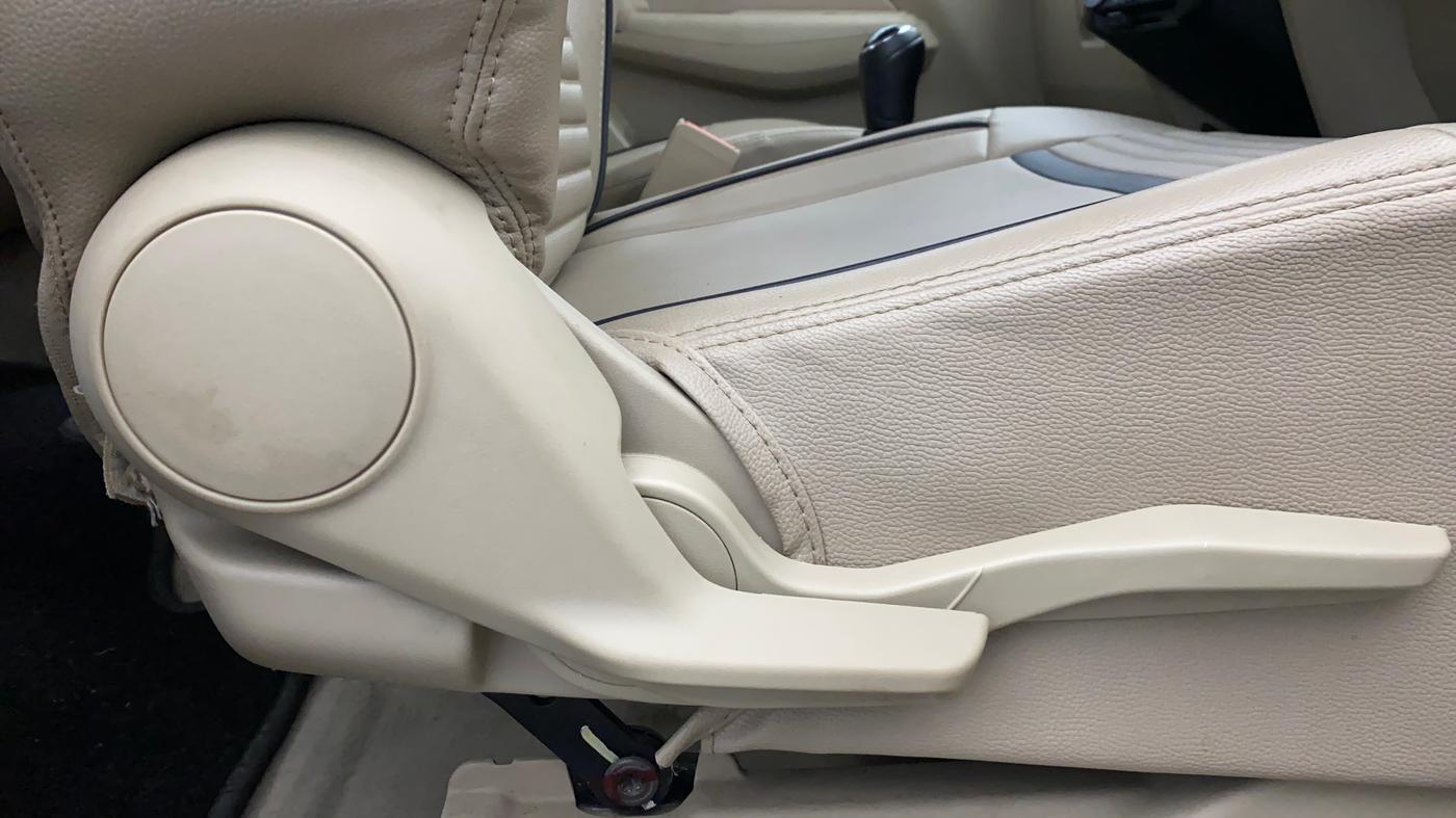 2020 Maruti Dzire VXI, Petrol, Manual, 43,698 km, Driver Side Adjustment Panel