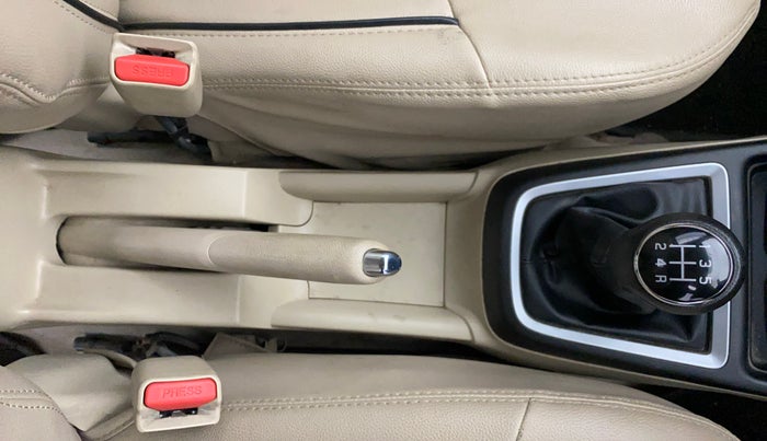 2020 Maruti Dzire VXI, Petrol, Manual, 43,698 km, Gear Lever