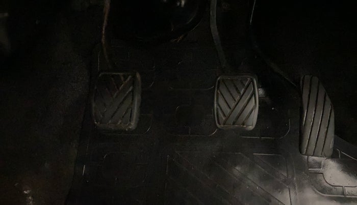 2013 Maruti Wagon R 1.0 LXI CNG, CNG, Manual, 74,525 km, Pedals