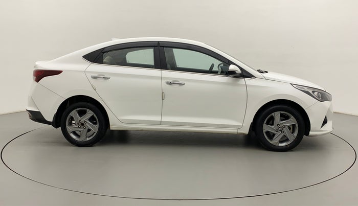 2021 Hyundai Verna SX 1.5 CRDI, Diesel, Manual, 49,930 km, Right Side View