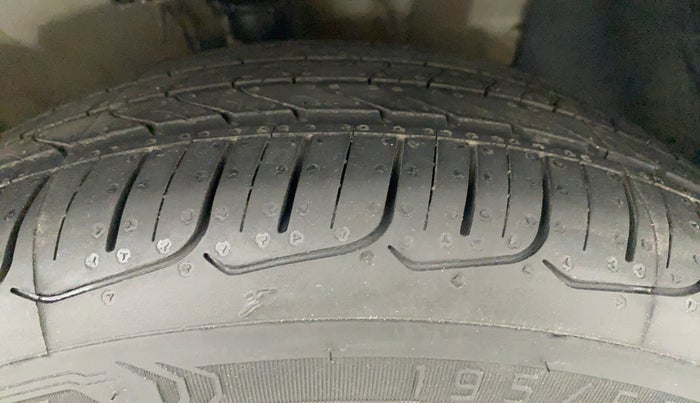2021 Hyundai Verna SX 1.5 CRDI, Diesel, Manual, 49,930 km, Right Front Tyre Tread