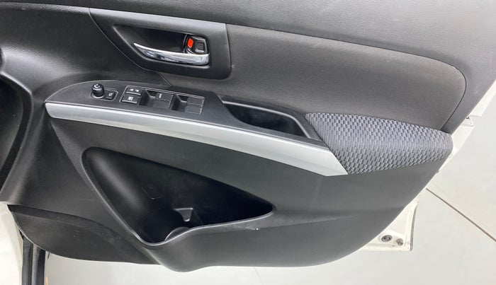 2020 Maruti S Cross ZETA 1.5, Petrol, Manual, 53,127 km, Driver Side Door Panels Control