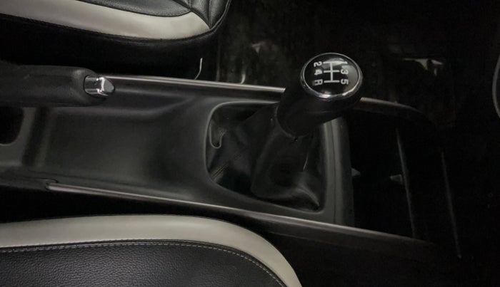 2019 Maruti Baleno DELTA PETROL 1.2, Petrol, Manual, 85,752 km, Gear Lever