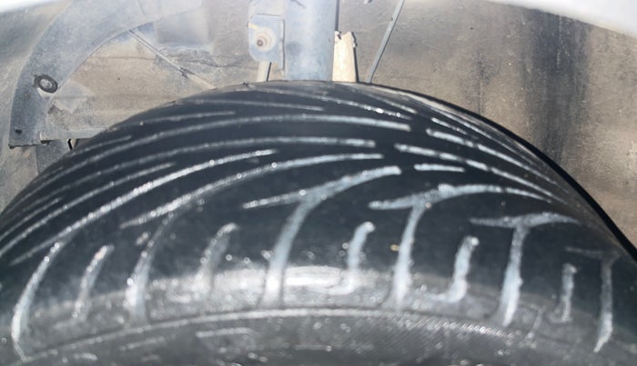 2019 Maruti Baleno DELTA PETROL 1.2, Petrol, Manual, 85,752 km, Left Front Tyre Tread