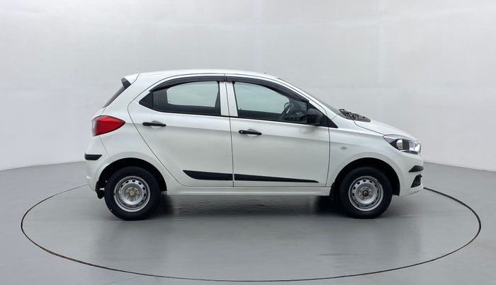 2017 Tata Tiago XM 1.2 REVOTRON, Petrol, Manual, 31,445 km, Right Side View