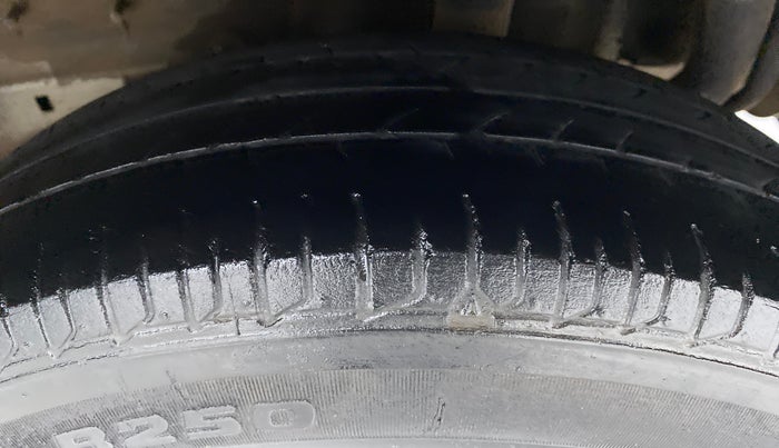 2017 Tata Tiago XM 1.2 REVOTRON, Petrol, Manual, 31,445 km, Left Rear Tyre Tread