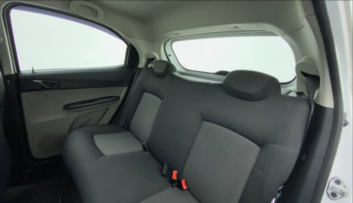 2017 Tata Tiago XM 1.2 REVOTRON, Petrol, Manual, 31,445 km, Right Side Rear Door Cabin