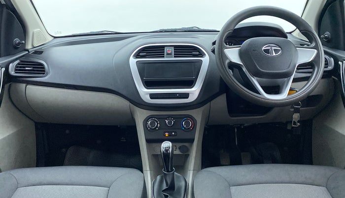 2017 Tata Tiago XM 1.2 REVOTRON, Petrol, Manual, 31,445 km, Dashboard