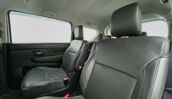 2021 Maruti XL6 ALPHA SHVS  MT, Petrol, Manual, 48,791 km, Right Side Rear Door Cabin