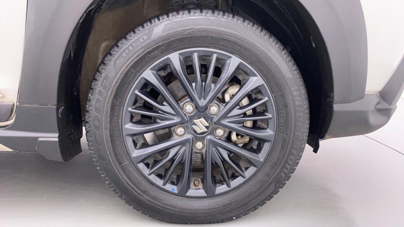 2021 Maruti XL6 ALPHA SHVS  MT, Petrol, Manual, 48,791 km, Right Front Wheel