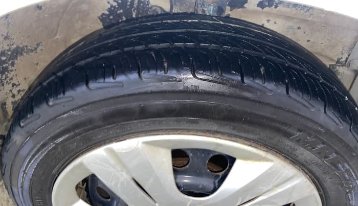 2017 Maruti Wagon R 1.0 VXI, Petrol, Manual, 68,626 km, Right Front Tyre Tread