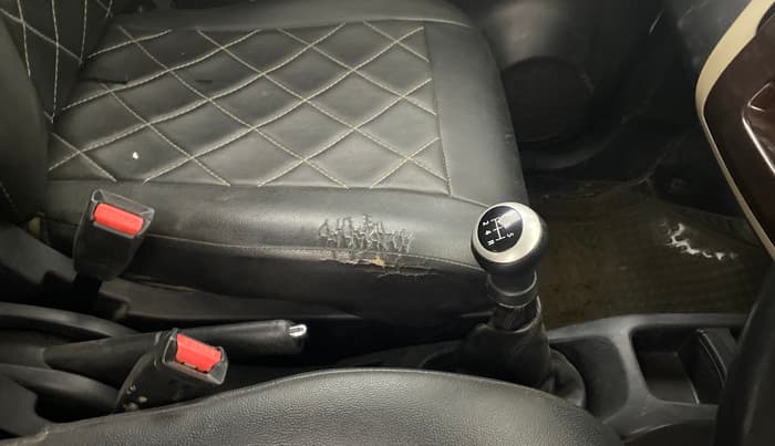 2017 Maruti Wagon R 1.0 VXI, Petrol, Manual, 68,626 km, Gear Lever