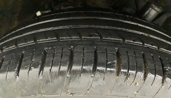 2019 Renault Duster 110 PS RXZ 4X2 AMT DIESEL, Diesel, Automatic, 24,617 km, Left Front Tyre Tread