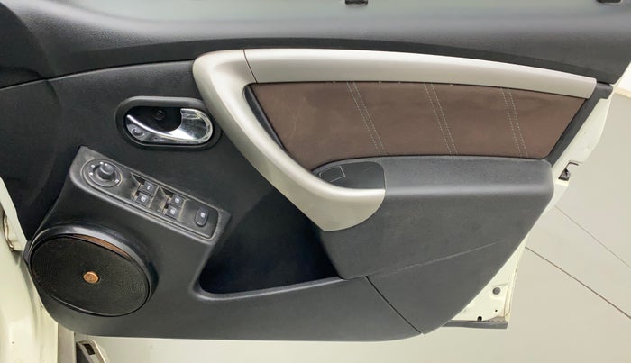 2019 Renault Duster 110 PS RXZ 4X2 AMT DIESEL, Diesel, Automatic, 24,617 km, Driver Side Door Panels Control