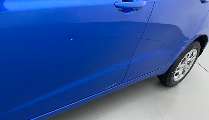 2017 Hyundai Grand i10 SPORTZ 1.2 KAPPA VTVT, Petrol, Manual, 21,520 km, Front passenger door - Slightly dented