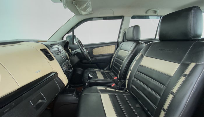 2017 Maruti Wagon R 1.0 VXI, CNG, Manual, 79,736 km, Right Side Front Door Cabin