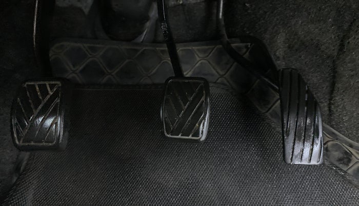 2014 Maruti Wagon R Stingray VXI, Petrol, Manual, 53,468 km, Pedals