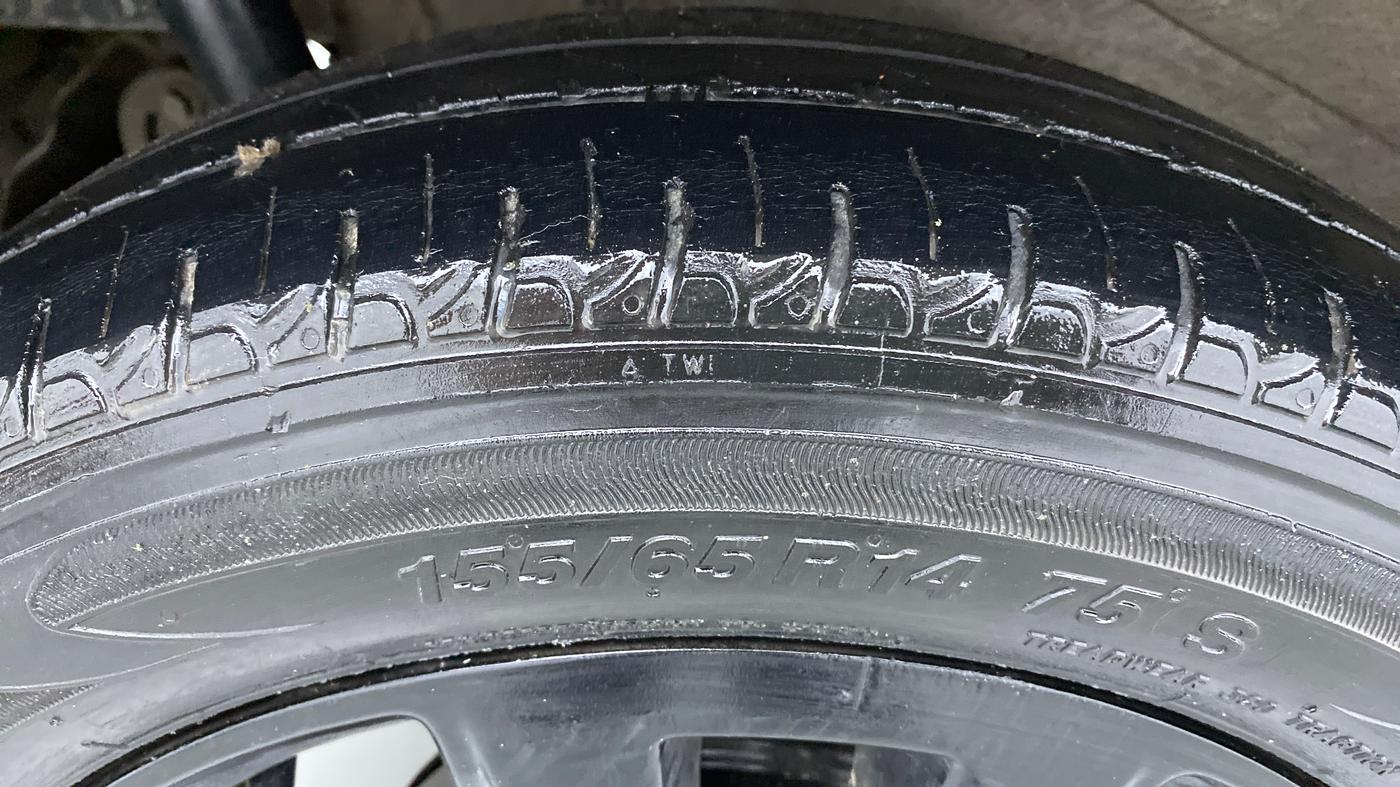 2014 Maruti Wagon R Stingray VXI, Petrol, Manual, 53,468 km, Right Rear Tyre Tread