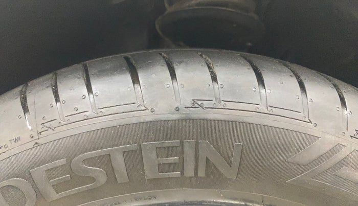 2019 Nissan Kicks XL DIESEL, Diesel, Manual, 66,998 km, Left Front Tyre Tread