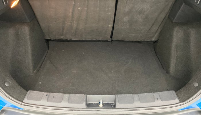 2019 Tata NEXON XZA + 1.2 PETROL A/T, Petrol, Automatic, 18,192 km, Boot Inside